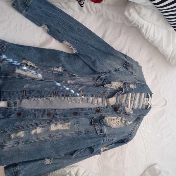 Cello Distressed Jacket - Picture 2 of 5